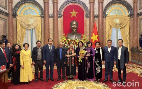 Secoin was honored and grateful by the Vice President of Vietnam for golden heart